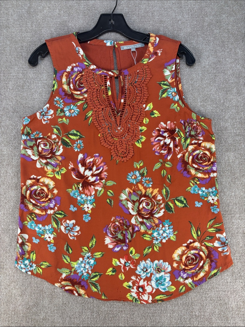Daniel Rainn Women's Sleeveless Rust Floral Top with Crochet Detail Size M NWT‎